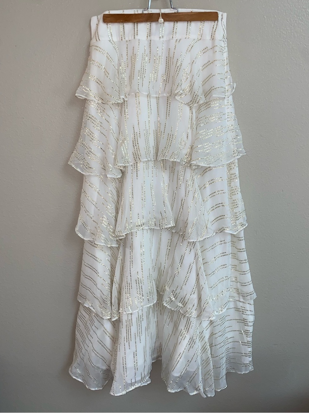 NWT Shore Brand White Rifle Tiered Ruffle Maxi Skirt Gold Metallic Small